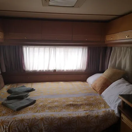 Dom wakacyjny Pocitniska Prikolica Zeleni Raj Podnart