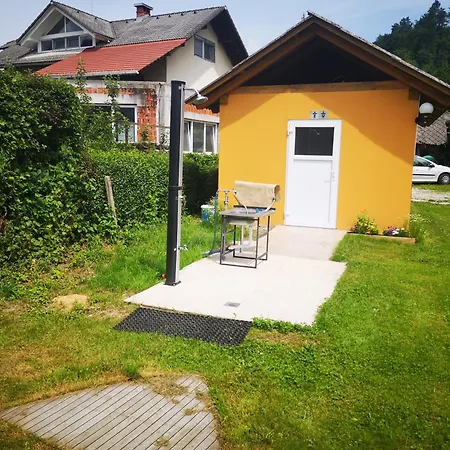 Dom wakacyjny Pocitniska Prikolica Zeleni Raj